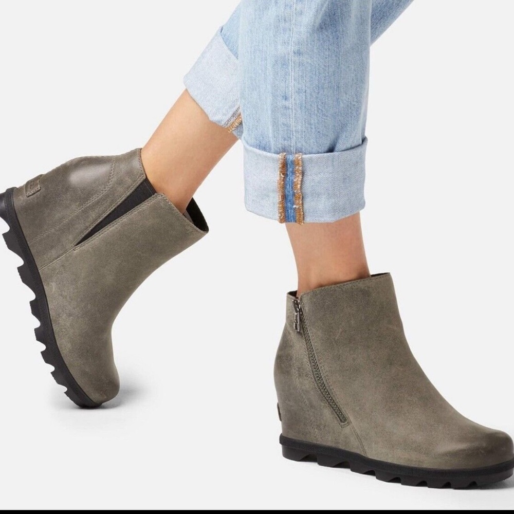 SOREL Joan of Arc II Wedge Gray Leather Boots Womens Size 5